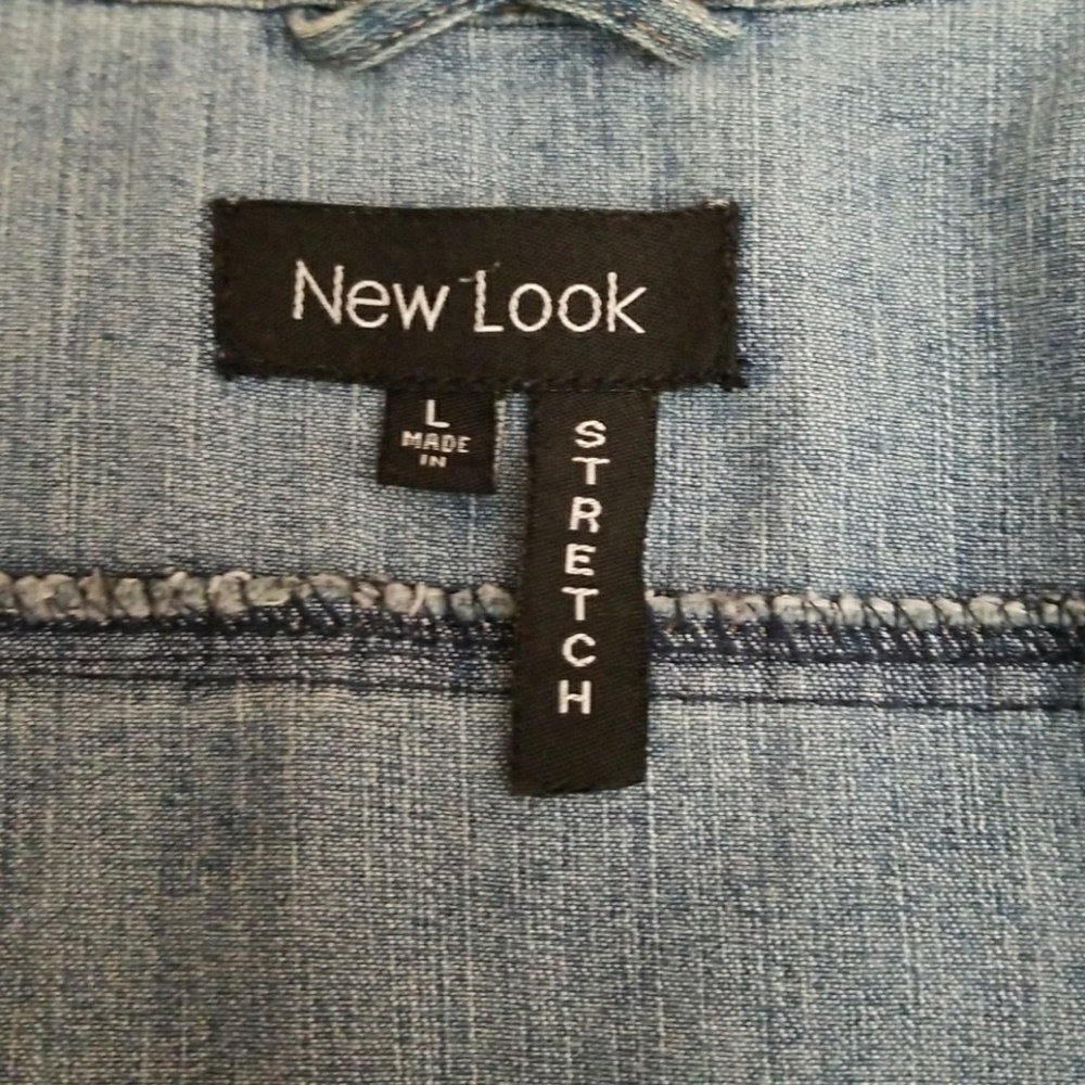 Cropped denim jacket